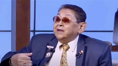 نقل الفنان أحمد فرحات إلى المستشفى بعد تعرضه لأزمة صحية