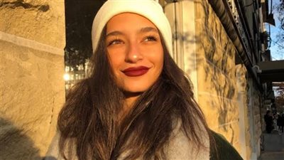 بعد شهرتها بالتمثيل.. أميرة أديب تتجه للغناء لأول مرة بـ«كارت محروق»