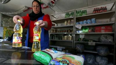 سيدات مصر تسأل.. هل تتأثر أسعار السلع التموينية بعد ارتفاع الوقود؟