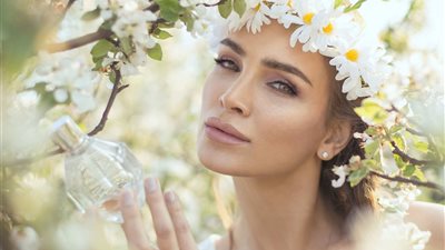 عطور صيفية منعشة لإطلالة مبهجة |صور