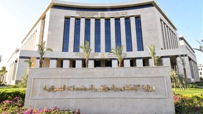 بالمزاد العلني.. طرح محال تجارية وصيدلتين بسكن الموظفين بالعاصمة الإدارية الجديدة بمدينة بدر للبيع 