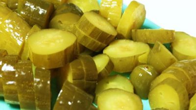 طريقة عمل الخيار المخلل بخطوات سهلة في المنزل