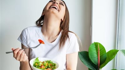 لتكوني ملكة السعادة.. إليك 9 أطعمة مفيدة تعزز سعادتك 