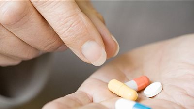 تفسير حلم تناول الدواء في المنام للعزباء والمتزوجة