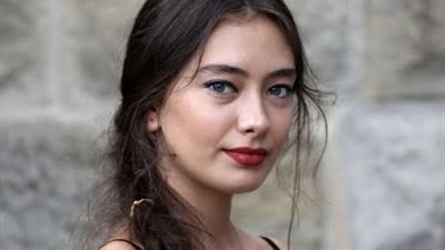 نسليهان أتاغول تعلن حملها بطفلها الأول من زوجها قادير دوغلو (صور)