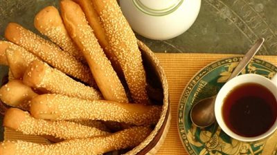 طريقة عمل البقسماط المقرمش مثل المخابز