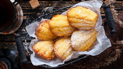 طريقة عمل المادلين كيك بخطوات بسيطة