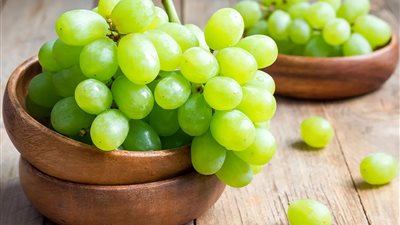 فاكهة تحميك من أمراض كثيرة.. تعرف على فوائد العنب