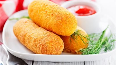 طريقة عمل صوابع البطاطس المحشية بالجبنة