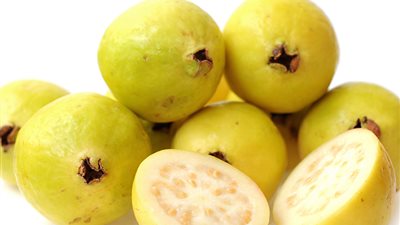 تفسير رؤية الجوافة في المنام للعزباء والمتزوجة