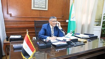 محافظ الجيزة يهنئ الطالبة ملك الحاصلة على المركز الأول في الشعبة الأدبية بالثانوية العامة