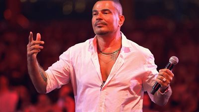 رغم أسعارها المرتفعة.. نفاد تذاكر حفل عمرو دياب بالعلمين