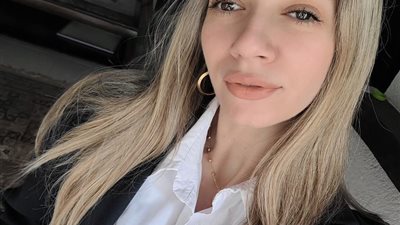 بعد القبض عليها بتهمة الزنا.. من هي البلوجر عبير الشامي؟ 