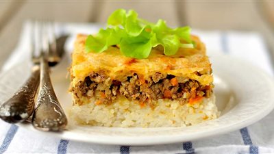 طريقة عمل الأرز بالبشاميل واللحم المفروم