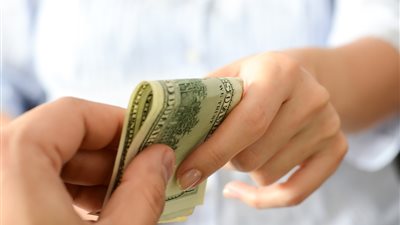 ما هو عقاب أكل مال الحرام وكيفية التخلص منه؟.. «الإفتاء تُجيب»