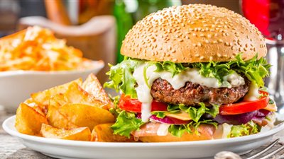 طريقة عمل البرجر بخطوات سهلة في المنزل