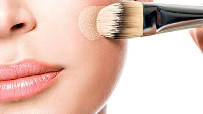 للجنس الناعم.. 7 خطوات لوضع «الفاونديشن» بشكل صحيح 