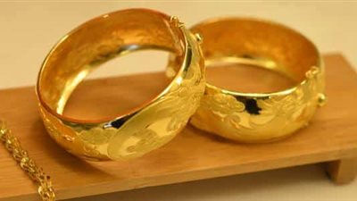 هل يجب إخراج الزكاة من الذهب المدخر للزواج؟.. «الإفتاء تُجيب»