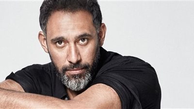 الملحن عمرو مصطفى يثير الجدل بقرار مفاجئ ويوجه وصية لأولاده 