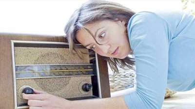 تفسير رؤية الراديو في المنام للعزباء والمتزوجة
