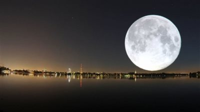 تفسير رؤية القمر في المنام لابن سيرين