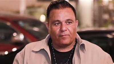 محمد فؤاد يعتدي على طبيب بمستشفى عين شمس.. وهذه تفاصيل الواقعة     