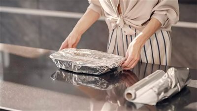 مخاطر استخدام ورق الفويل في مطبخك .. احذريها!