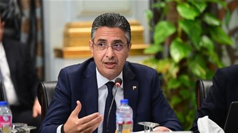 وزير التموين والتجارة