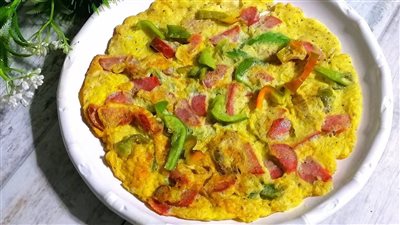  لإفطار شهي .. طريقة عمل أومليت البيض بالسوسيس