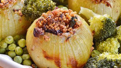 طريقة عمل محشي البصل بخطوات سهلة