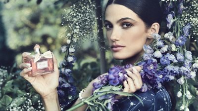 قبل الجامعة.. عطور نسائية مميزة لفصل الخريف 2024 (صور)