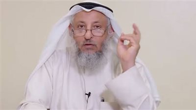الداعية عثمان الخميس يثير الجدل بسبب فتوى الأحمر.. ما علاقة بطولات الأهلي؟