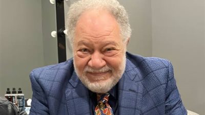 يحيى الفخراني يكتسح x بسبب الليل وآخره والجمهور يتغنى به (فيديو)