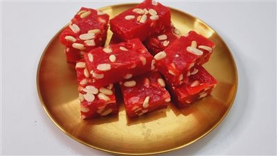 بمناسبة المولد النبوي 2024.. طريقة عمل الملبن الأحمر