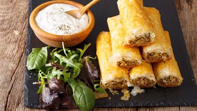  طريقة عمل رولات الجلاش باللحمة المفرومة