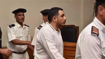 بعد احالة أوراقه للمفتي.. جنايات القاهرة تعقد جلسة للحكم على «سفاح التجمع»