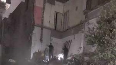 التفاصيل الكاملة لانهيار عقار حي شبرا مصر (صور) 