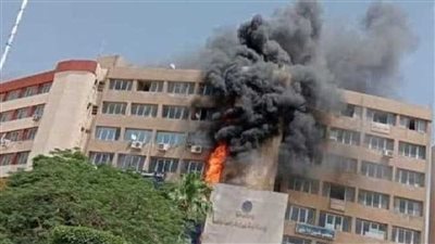 نشوب حريق هائل في إدارة إسنا التعليمية بالأقصر