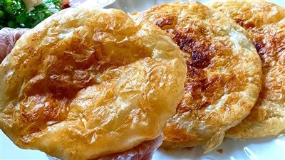 تفسير حلم أكل الفطير في المنام وعلاقته بالمال الكثير 