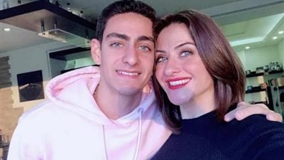 هيدي كرم: بطلت أبوس ابني لأن الناس بتفكره حبيبي (فيديو) 