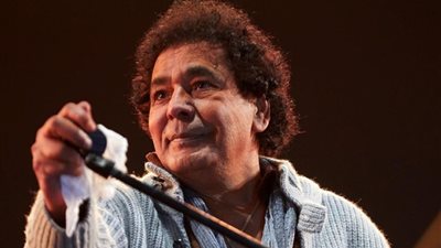 أحمد أمين يستعيد رحلة محمد منير الفنية بفيلم تسجيلي.. والمتحدة تعلق 