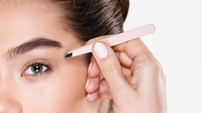  تفسير حلم تهذيب الحواجب في المنام للعزباء والمتزوجة