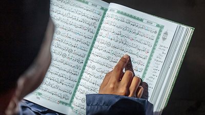 نشطاء السوشيال يقودون حملة لغلق قنوات أغاني قرآنية.. ووزارة الأوقاف تحسم الجدل