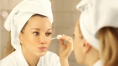 فوائد حمض الجليكوليك للبشرة والشعر وطرق إستخدامه