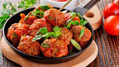 طريقة عمل الكفتة بالصلصة بمذاق مميز