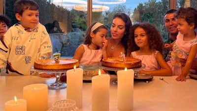 بمناسبة اليوم الوطني السعودي.. أطفال جورجينا ورونالدو يتحدثوا العربية لأول مرة (فيديو) 