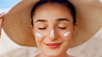 مع العودة للجامعة.. 5 مشكلات شائعة للبشرة تحتاري في التعامل معها 