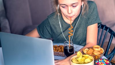  5 محاطر لتناول الوجبات السريعة