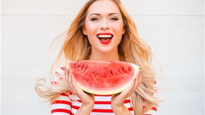 تفسير حلم البطيخ في المنام وعلاقته بزيادة النفوذ والسلطة