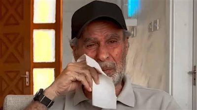 بعد تعاونه مع كاظم الساهر ونجوى كرم.. حسين دعيبس يثير الجدل من دار مسنين 